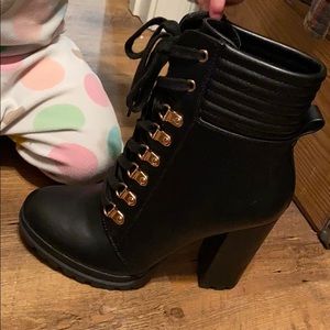 Never worn, BRAND NEW